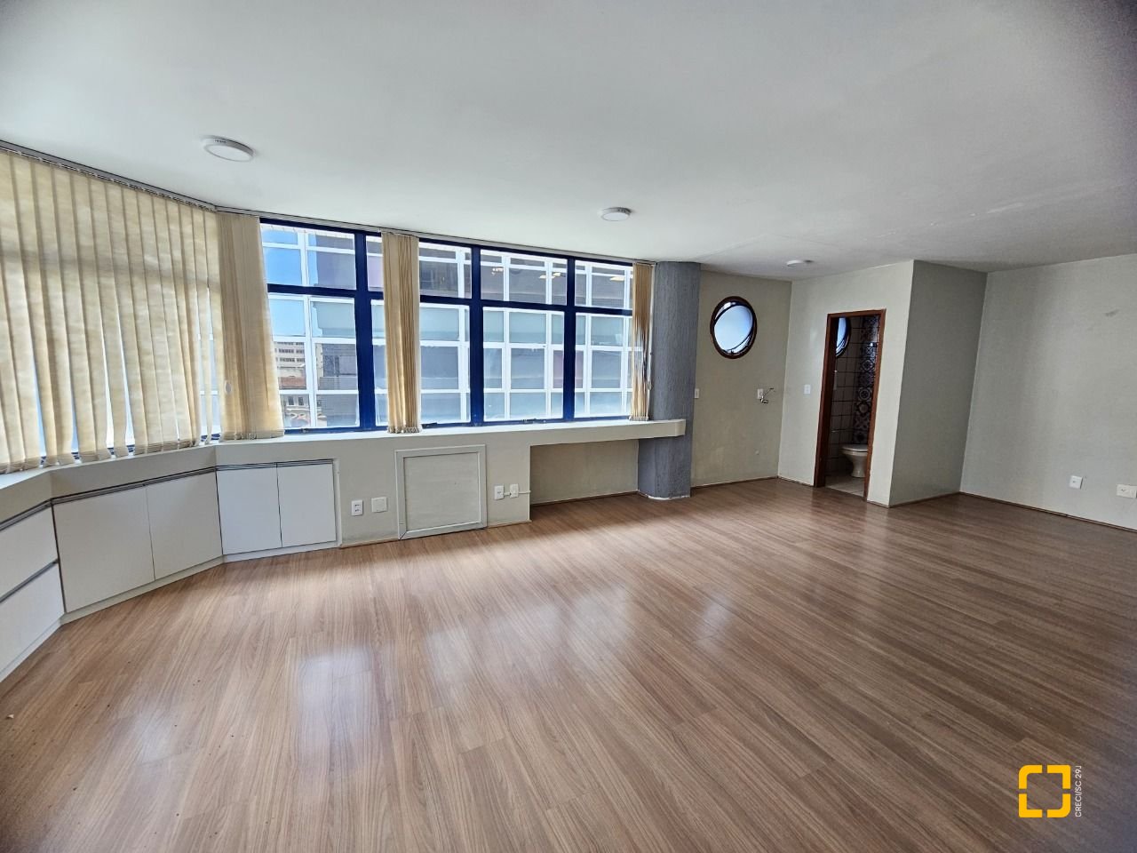 Sala com 49m², 1 garagem, no bairro Centro em Florianópolis