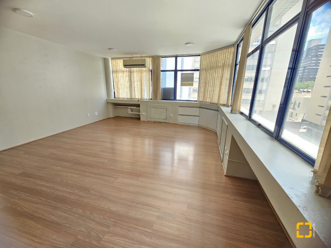 Sala com 49m², 1 garagem, no bairro Centro em Florianópolis
