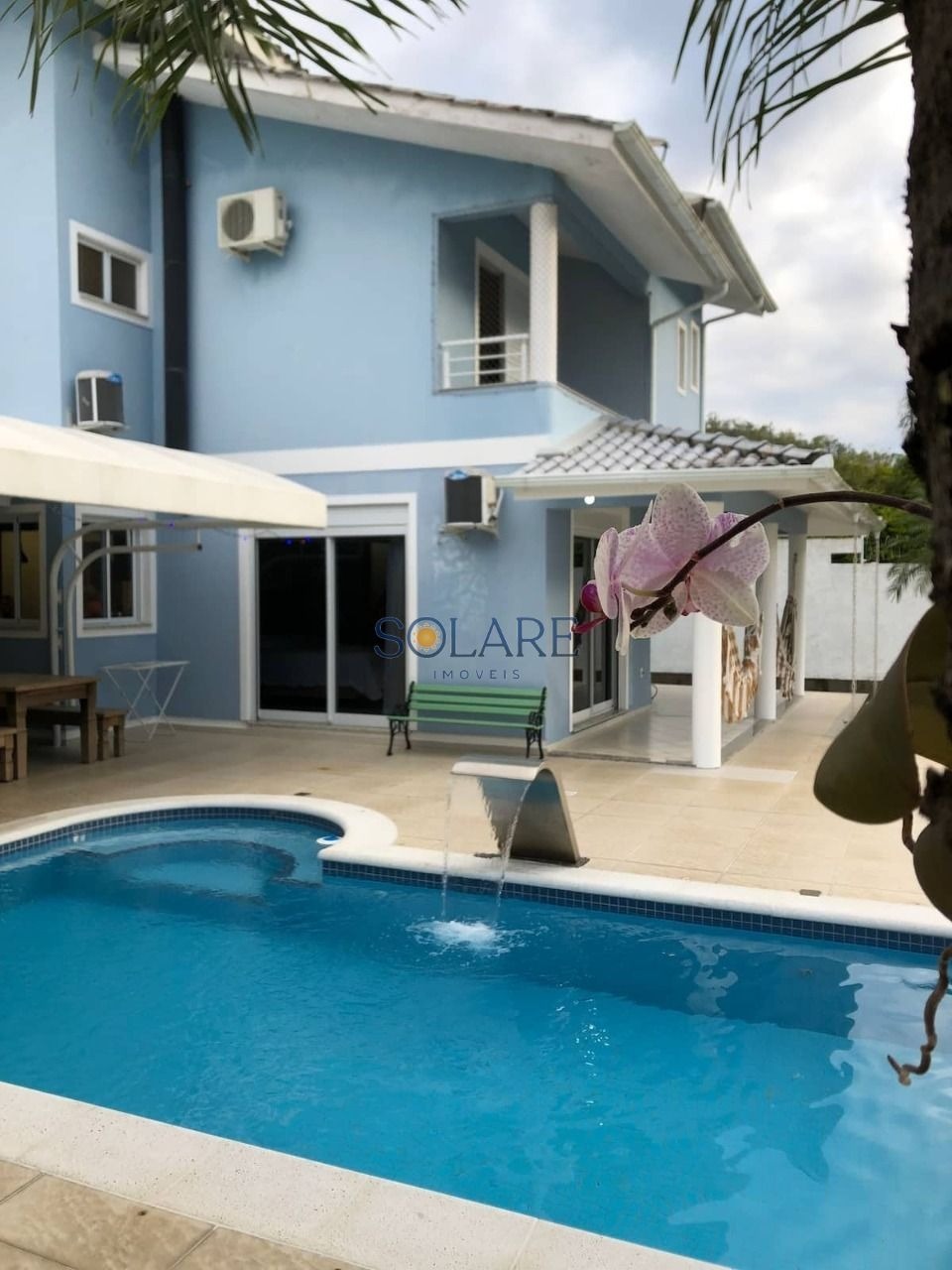 Casa com 200m², 7 quartos (sendo 2 suítes), 2 garagens, no bairro Santo Antônio de Lisboa em Florianópolis