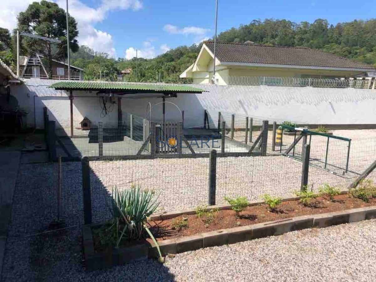 Casa com 200m², 7 quartos (sendo 2 suítes), 2 garagens, no bairro Santo Antônio de Lisboa em Florianópolis