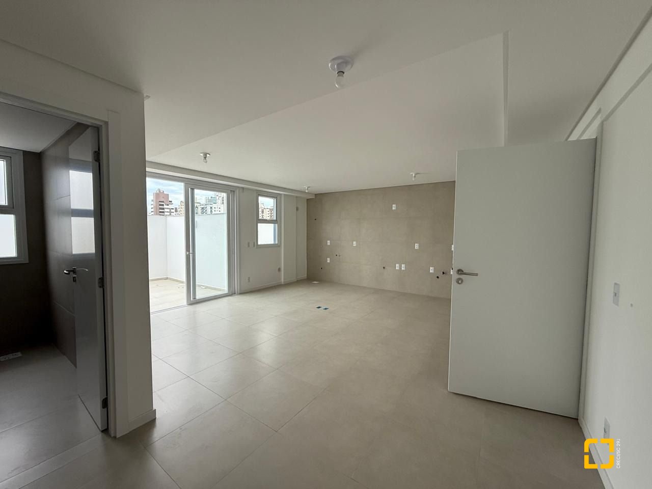 Apartamento com 55m², 1 quarto, 1 garagem, no bairro Centro em Florianópolis