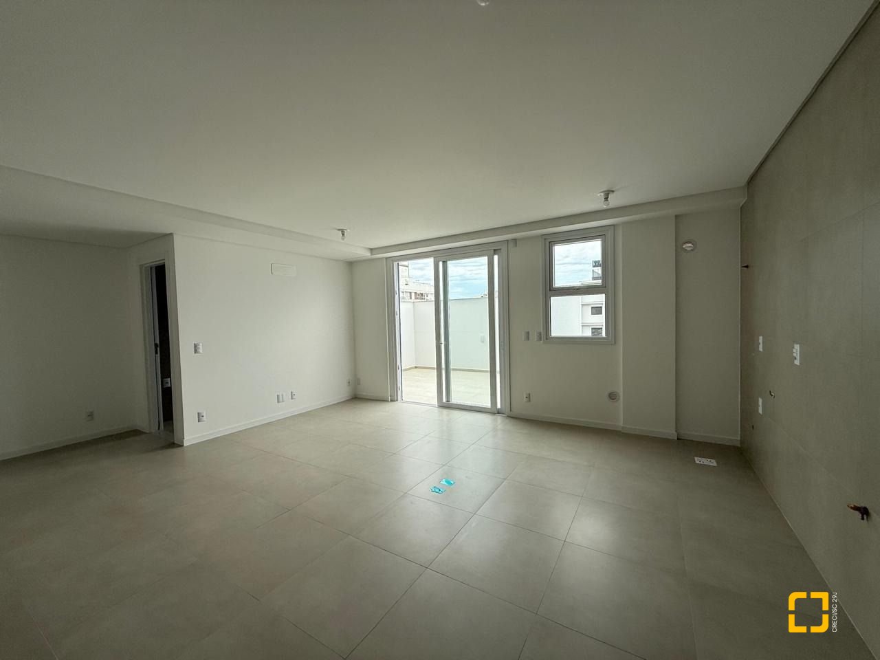 Apartamento com 55m², 1 quarto, 1 garagem, no bairro Centro em Florianópolis