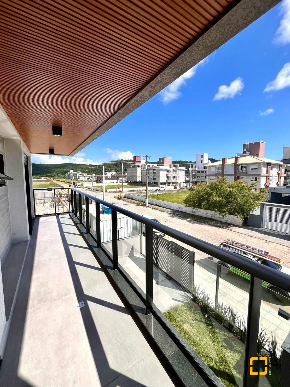 Casa com 215m², 6 quartos (sendo 2 suítes), 2 garagens, no bairro Ingleses em Florianópolis