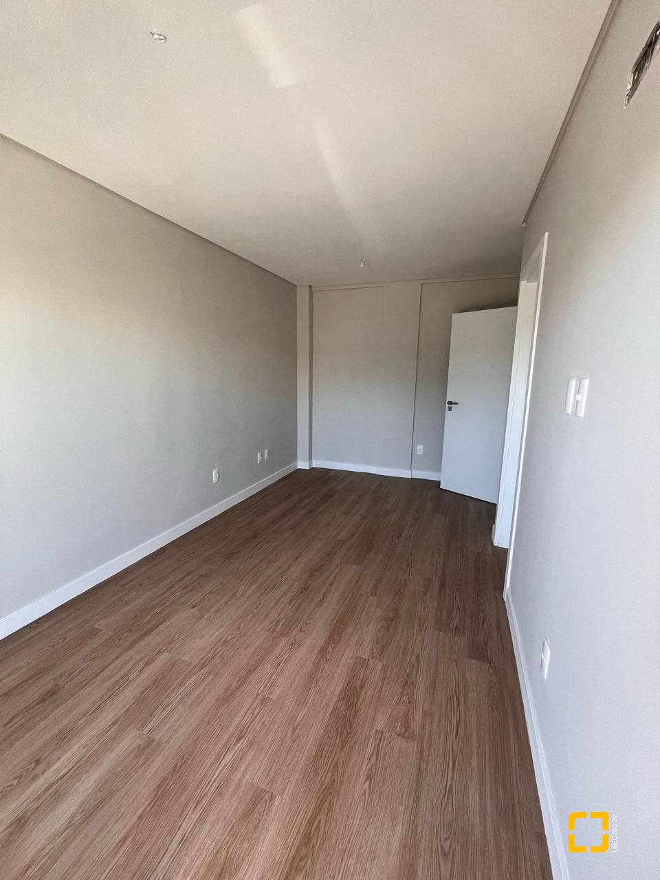 Casa com 215m², 6 quartos (sendo 2 suítes), 2 garagens, no bairro Ingleses em Florianópolis