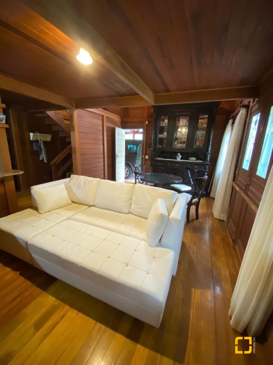 Casa de Condomínio com 200m², 4 quartos (sendo 1 suíte), 2 garagens, no bairro Cacupé em Florianópolis