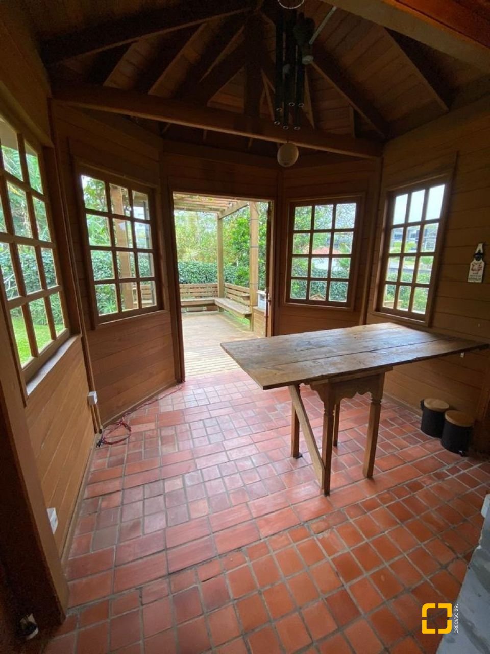 Casa de Condomínio com 200m², 4 quartos (sendo 1 suíte), 2 garagens, no bairro Cacupé em Florianópolis
