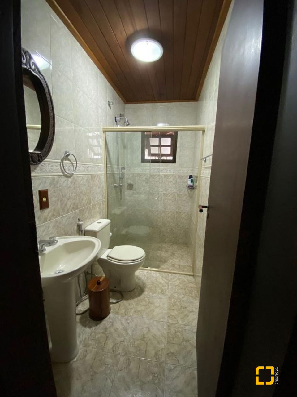 Casa de Condomínio com 200m², 4 quartos (sendo 1 suíte), 2 garagens, no bairro Cacupé em Florianópolis