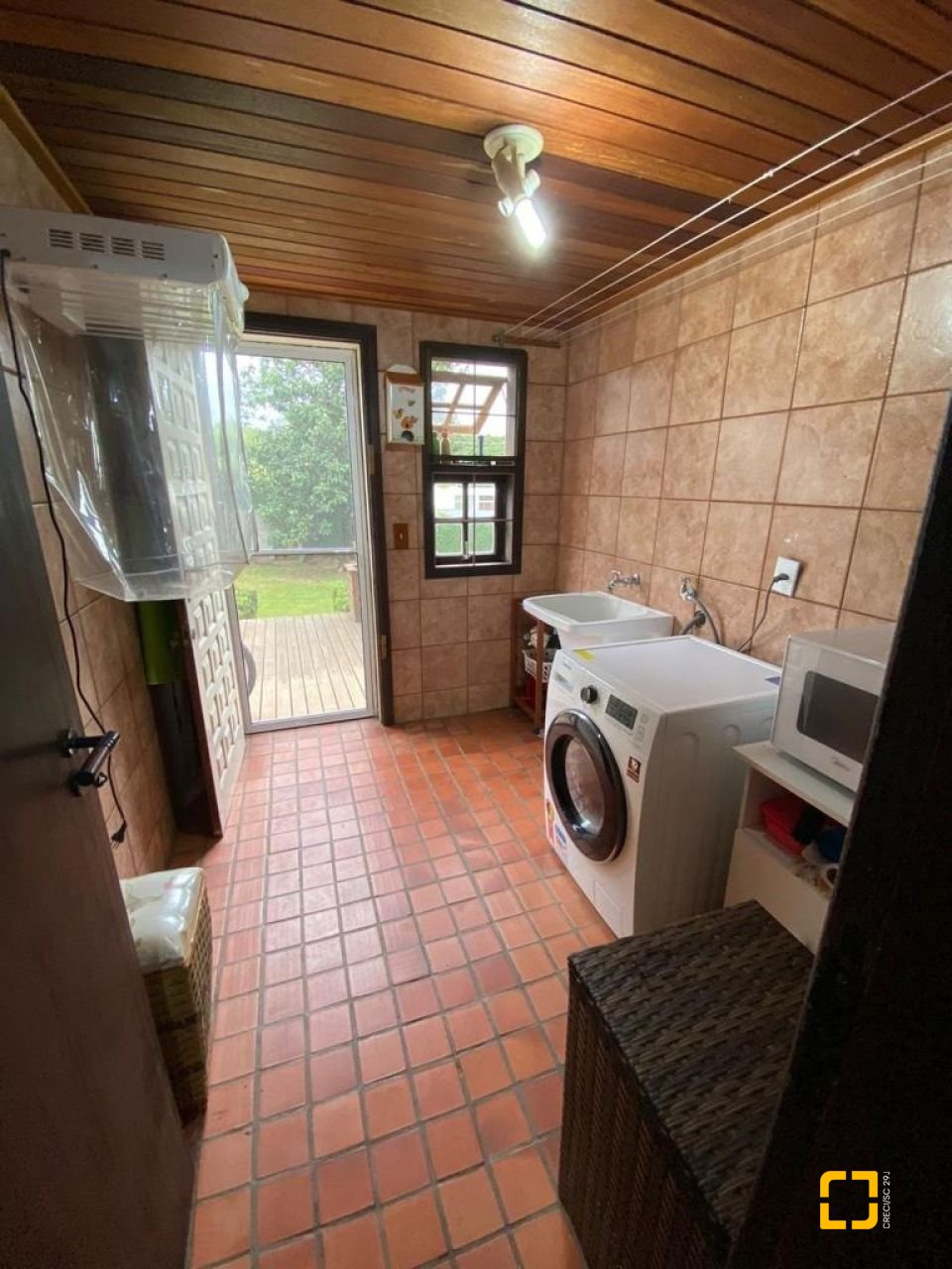 Casa de Condomínio com 200m², 4 quartos (sendo 1 suíte), 2 garagens, no bairro Cacupé em Florianópolis