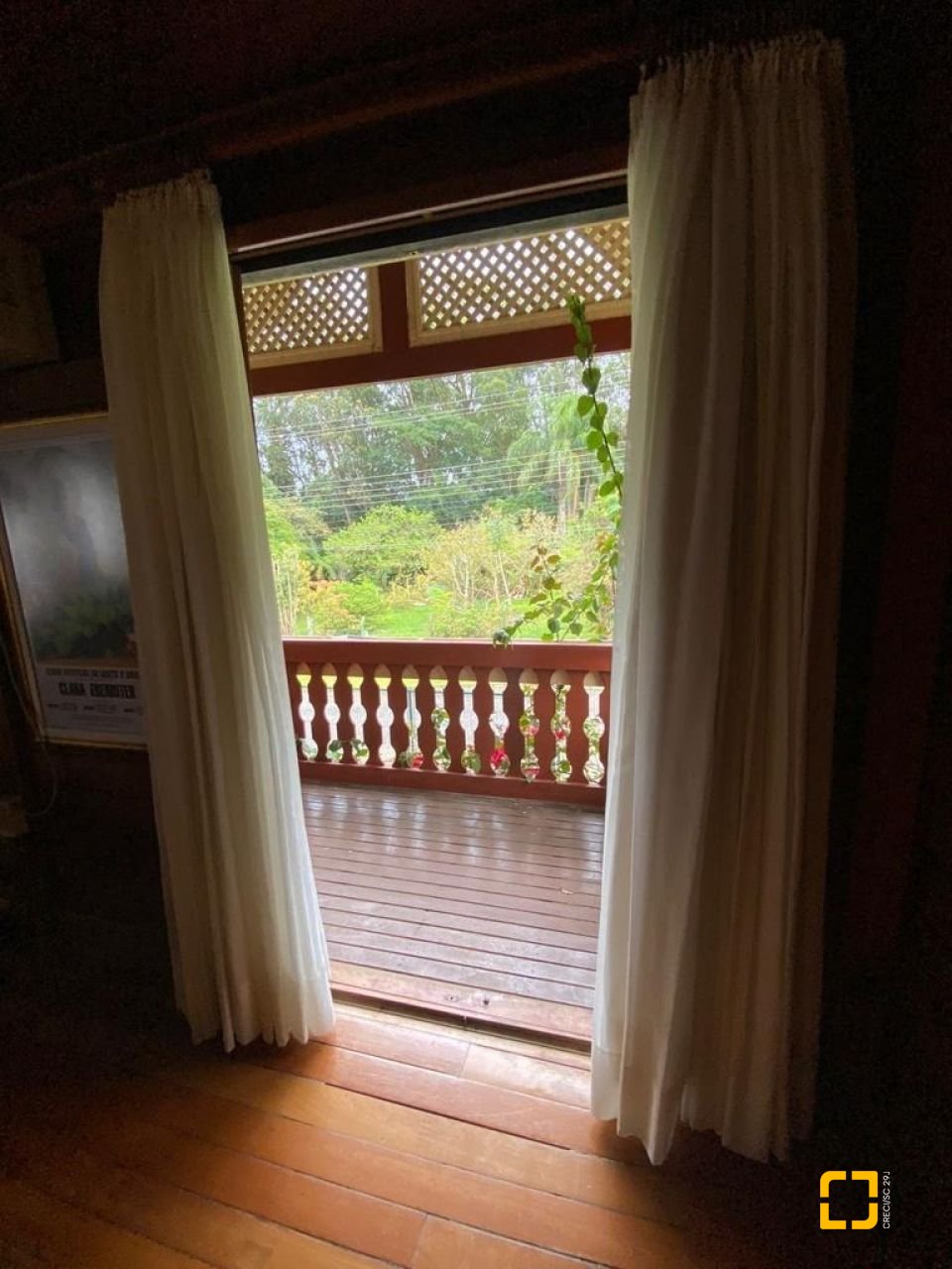 Casa de Condomínio com 200m², 4 quartos (sendo 1 suíte), 2 garagens, no bairro Cacupé em Florianópolis