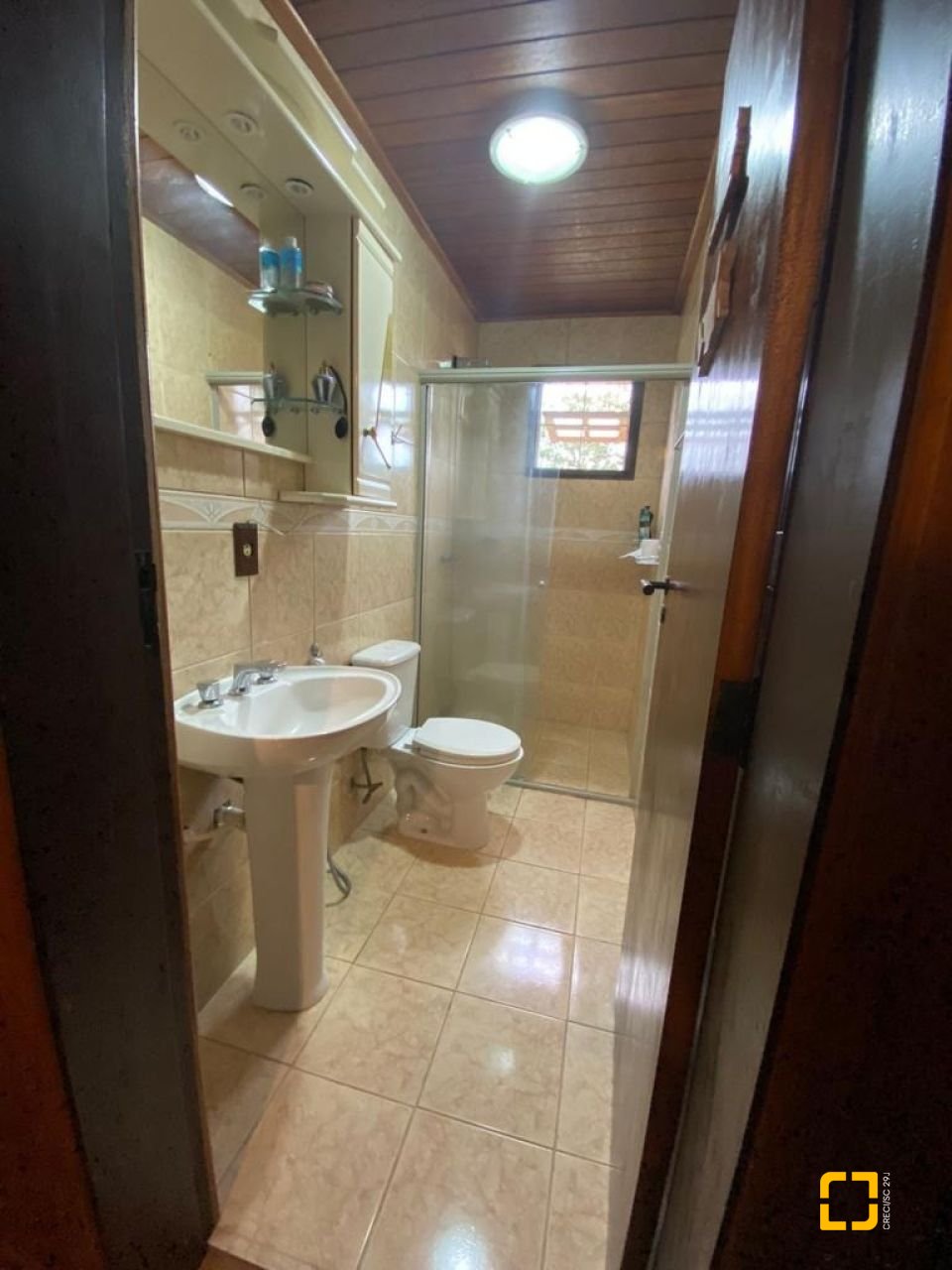 Casa de Condomínio com 200m², 4 quartos (sendo 1 suíte), 2 garagens, no bairro Cacupé em Florianópolis
