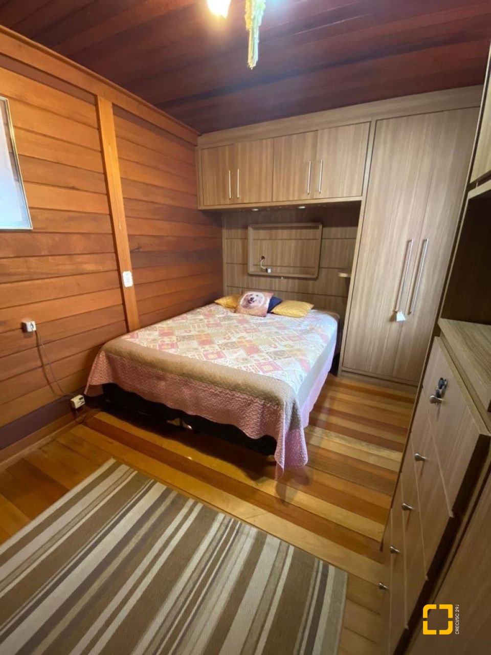 Casa de Condomínio com 200m², 4 quartos (sendo 1 suíte), 2 garagens, no bairro Cacupé em Florianópolis