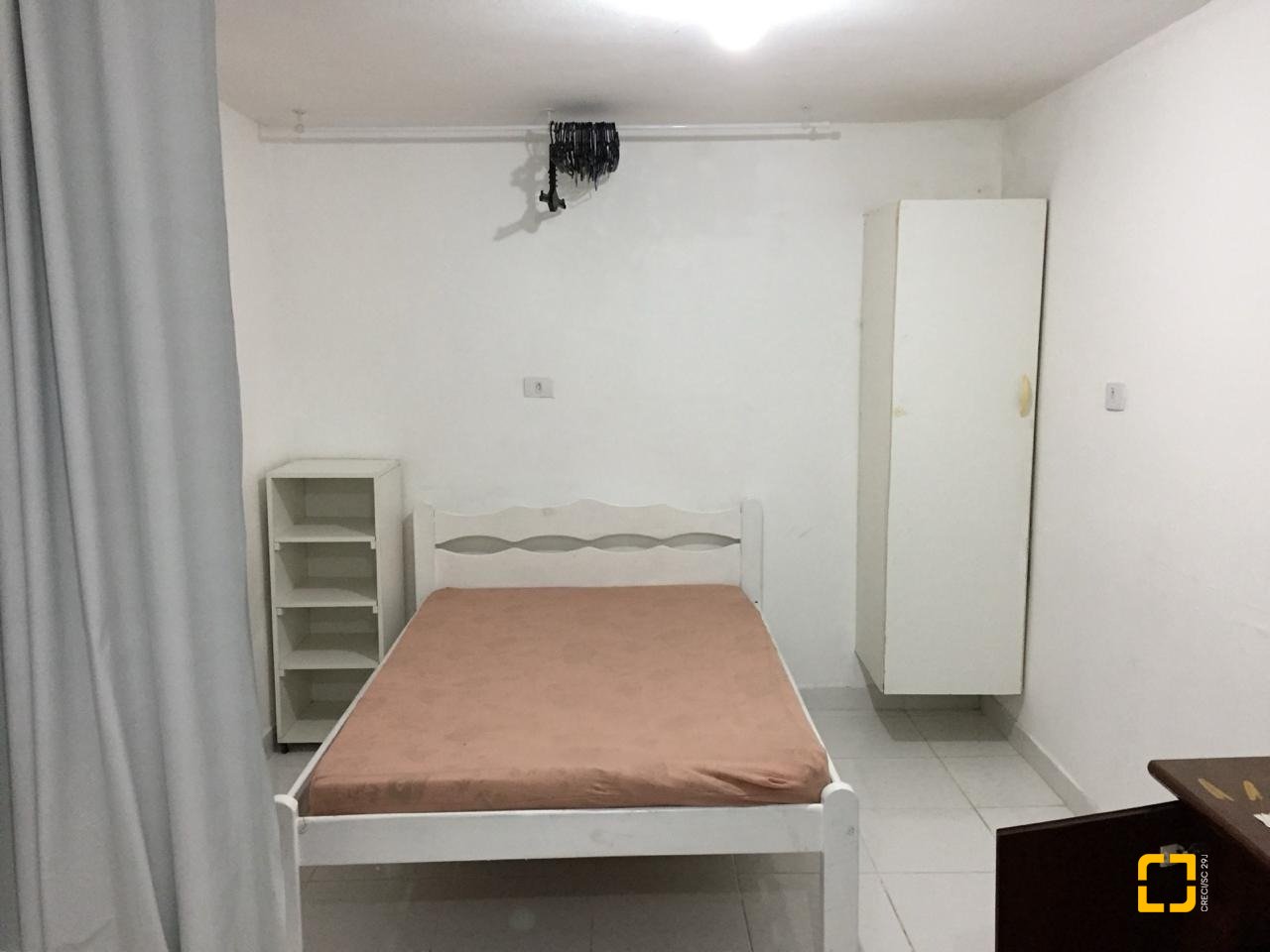 Casa com 153m², 7 quartos (sendo 2 suítes), 4 garagens, no bairro Trindade em Florianópolis