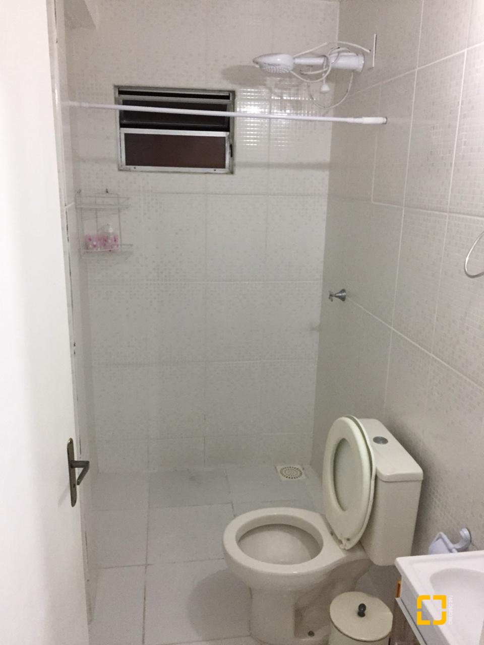 Casa com 153m², 7 quartos (sendo 2 suítes), 4 garagens, no bairro Trindade em Florianópolis