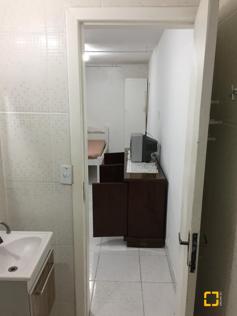 Casa com 153m², 7 quartos (sendo 2 suítes), 4 garagens, no bairro Trindade em Florianópolis