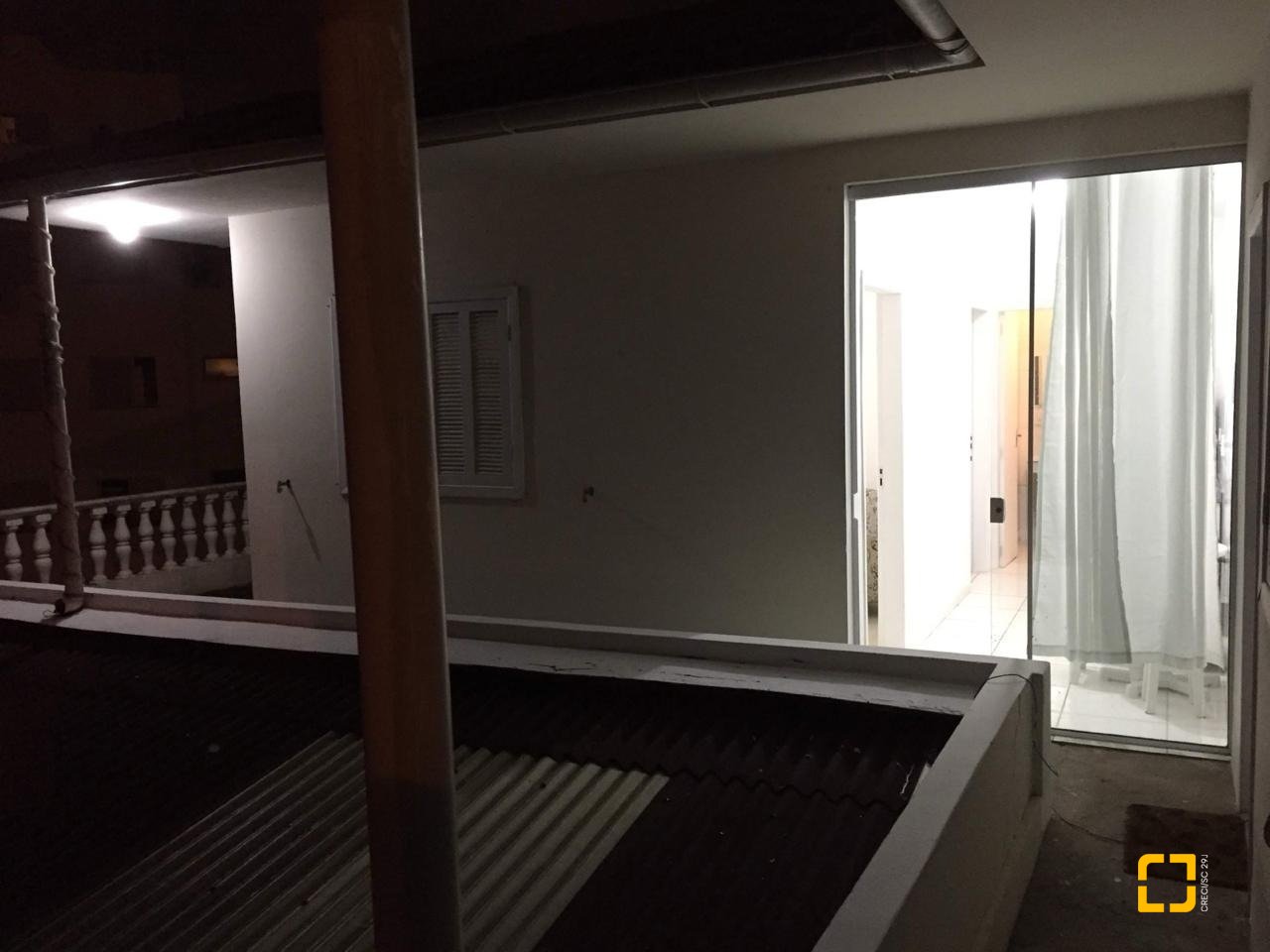 Casa com 153m², 7 quartos (sendo 2 suítes), 4 garagens, no bairro Trindade em Florianópolis