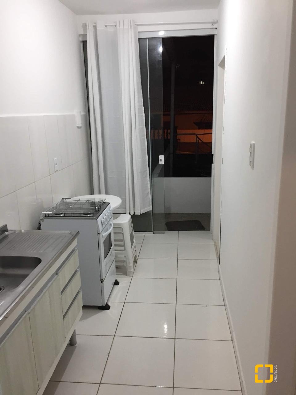 Casa com 153m², 7 quartos (sendo 2 suítes), 4 garagens, no bairro Trindade em Florianópolis