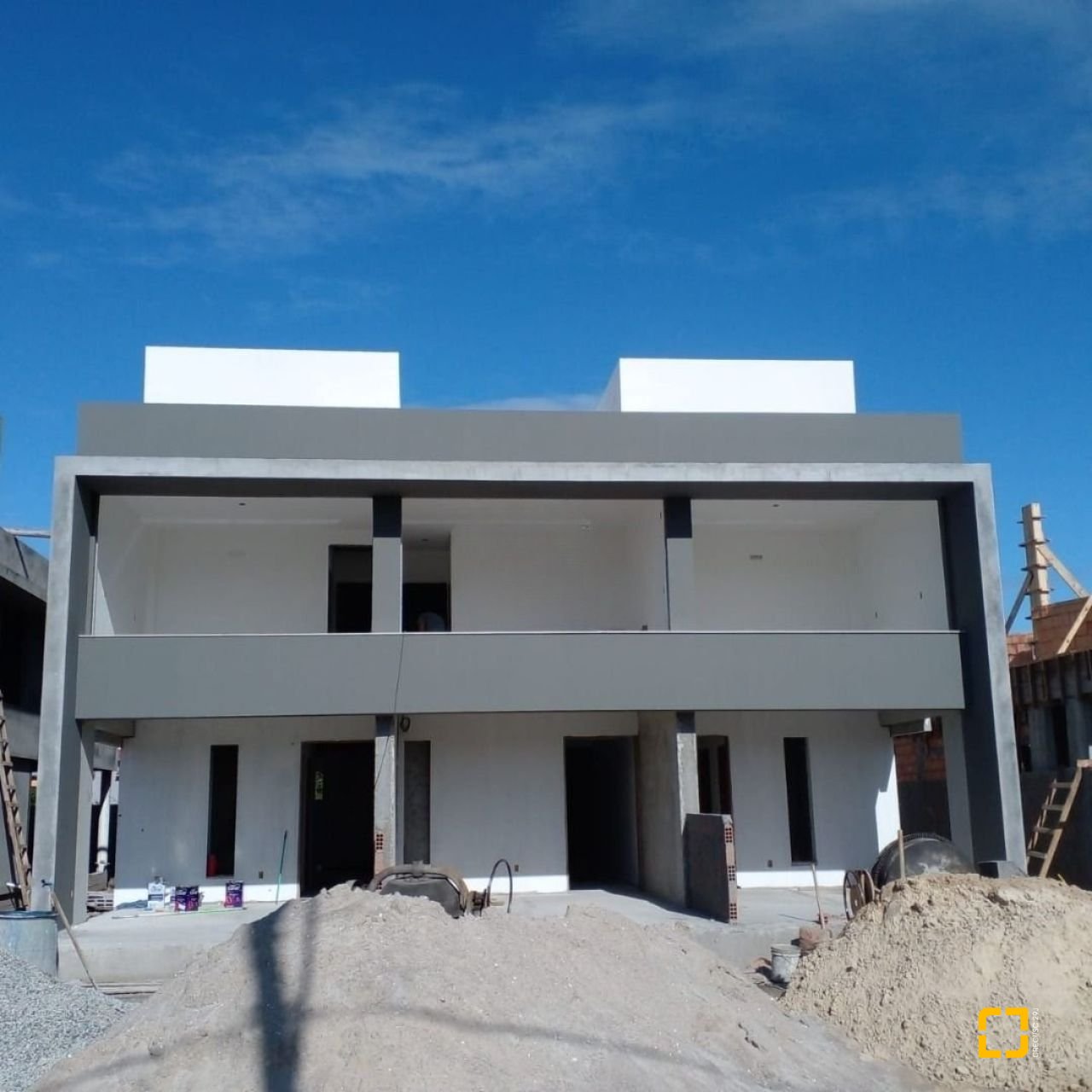 Casa com 120m², 4 quartos (sendo 1 suíte), 1 garagem, no bairro Campeche em Florianópolis