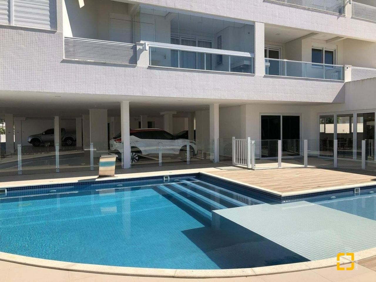 Apartamento com 127m², 4 quartos (sendo 1 suíte), 2 garagens, no bairro Ingleses em Florianópolis