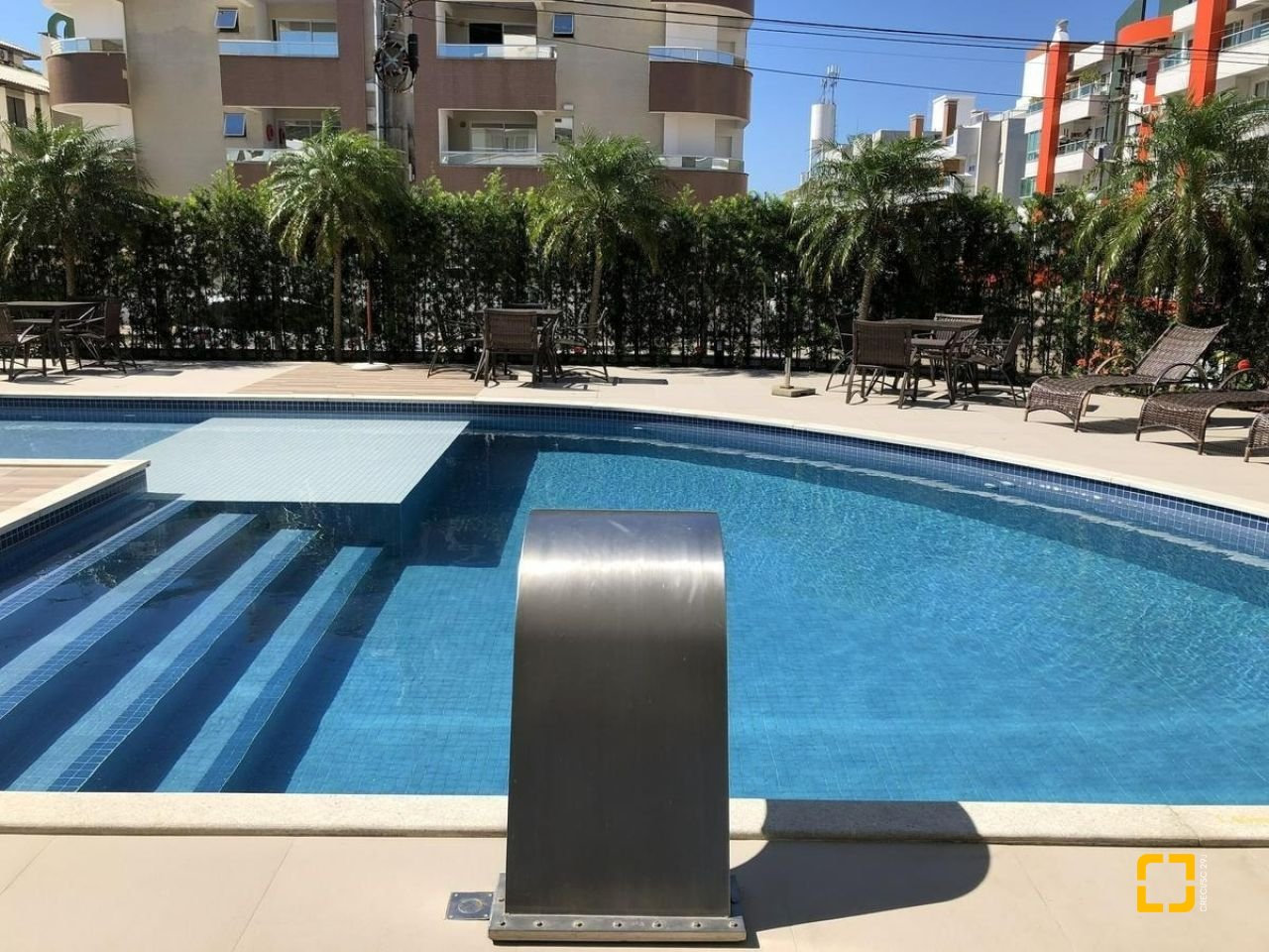 Apartamento com 127m², 4 quartos (sendo 1 suíte), 2 garagens, no bairro Ingleses em Florianópolis