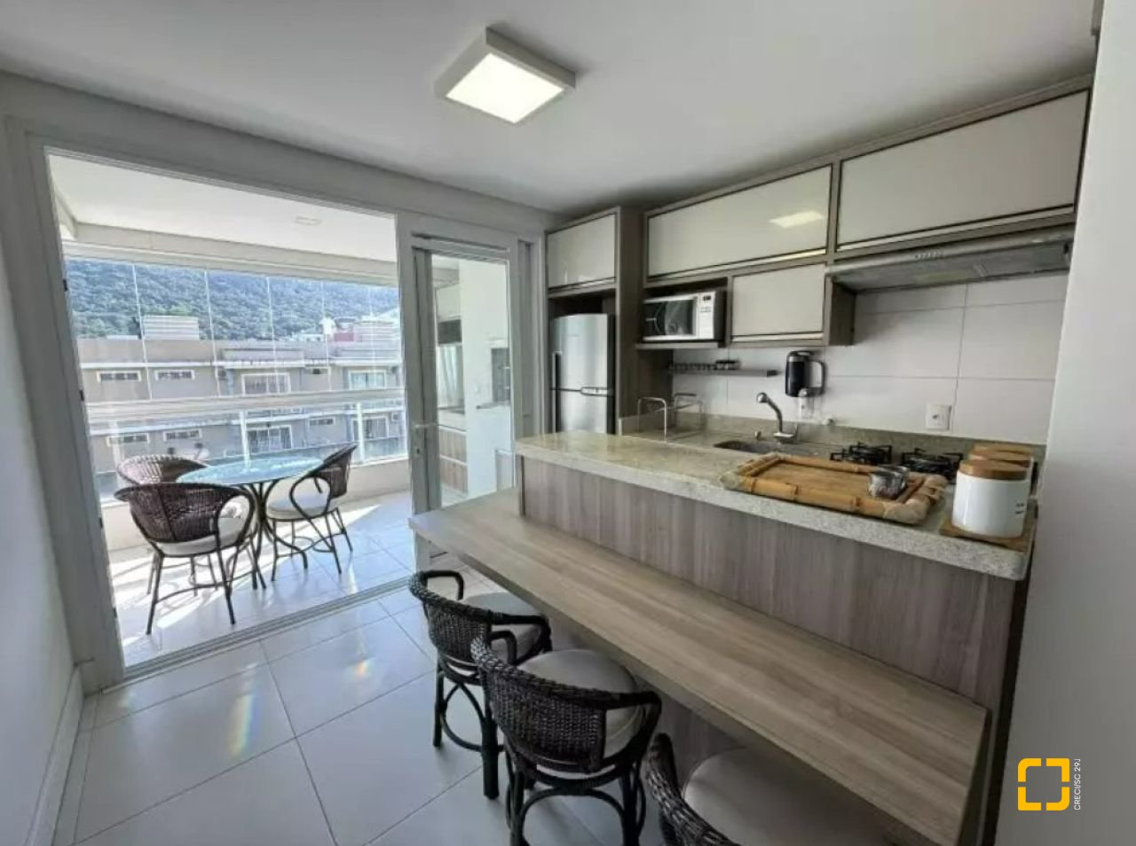 Apartamento com 127m², 4 quartos (sendo 1 suíte), 2 garagens, no bairro Ingleses em Florianópolis