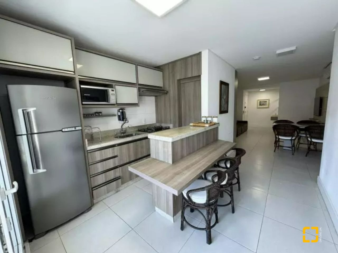 Apartamento com 127m², 4 quartos (sendo 1 suíte), 2 garagens, no bairro Ingleses em Florianópolis