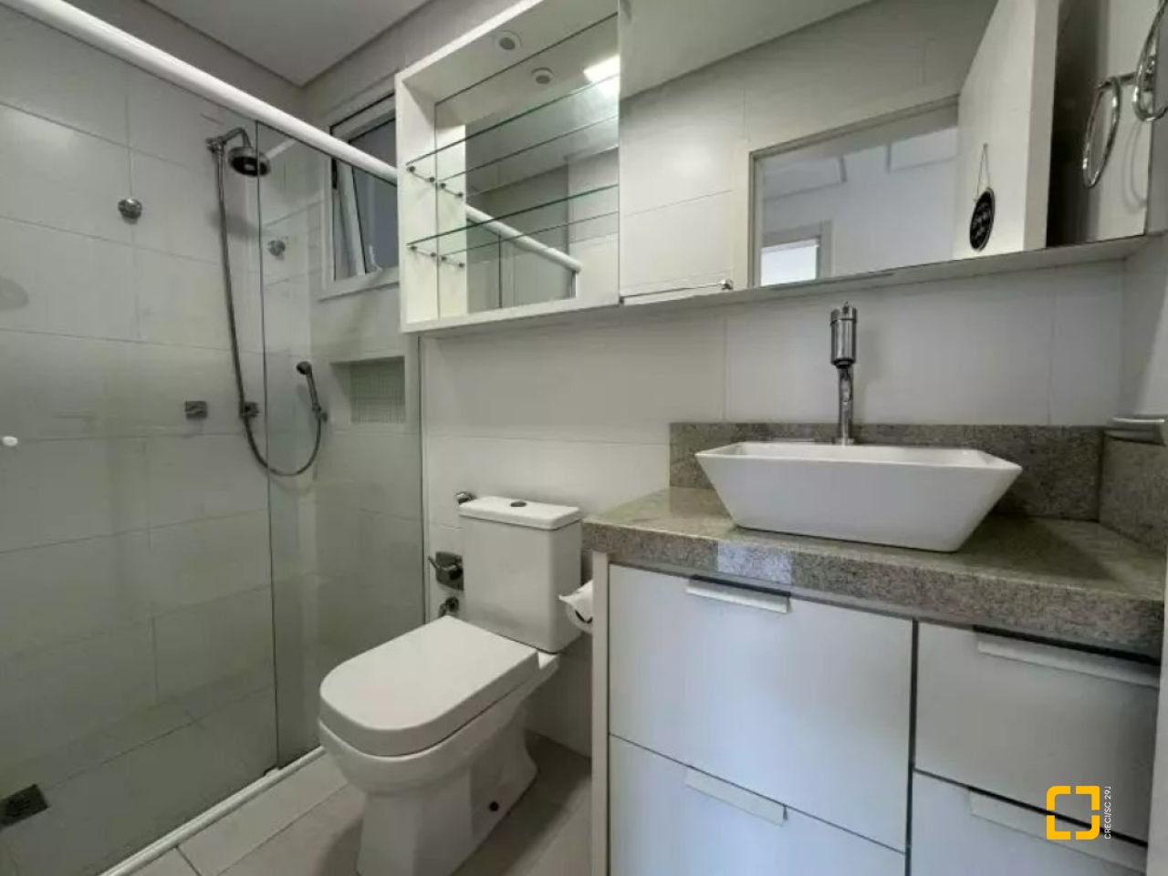 Apartamento com 127m², 4 quartos (sendo 1 suíte), 2 garagens, no bairro Ingleses em Florianópolis