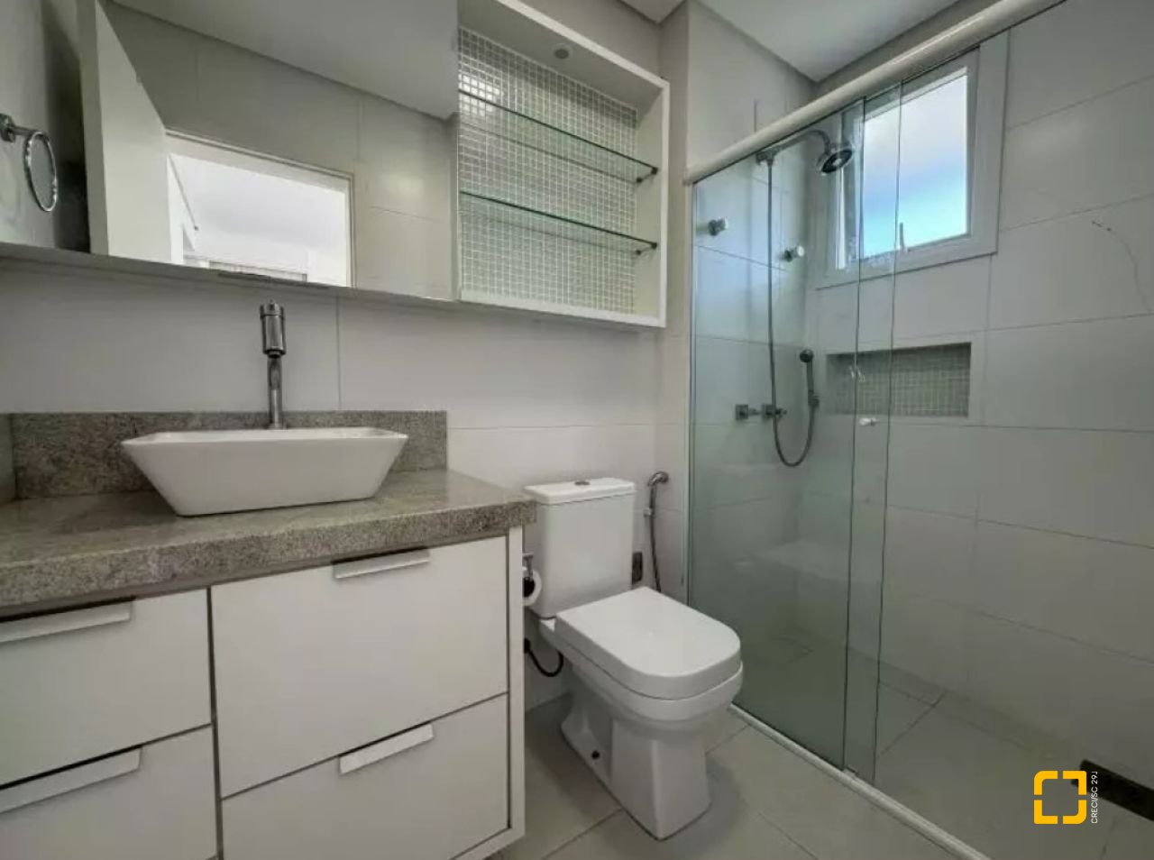 Apartamento com 127m², 4 quartos (sendo 1 suíte), 2 garagens, no bairro Ingleses em Florianópolis