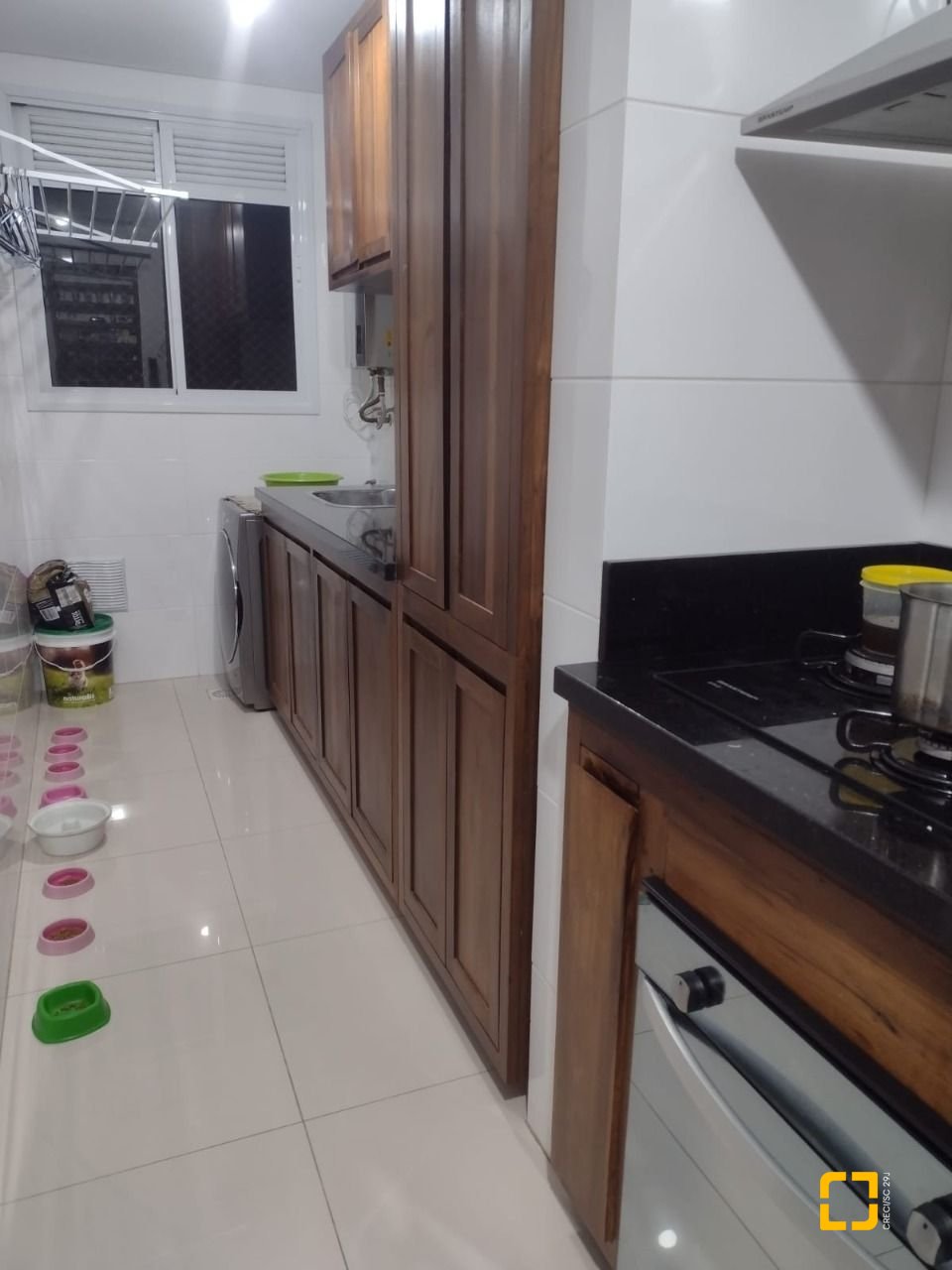 Apartamento com 124m², 3 quartos (sendo 1 suíte), 1 garagem, no bairro Centro em Palhoça
