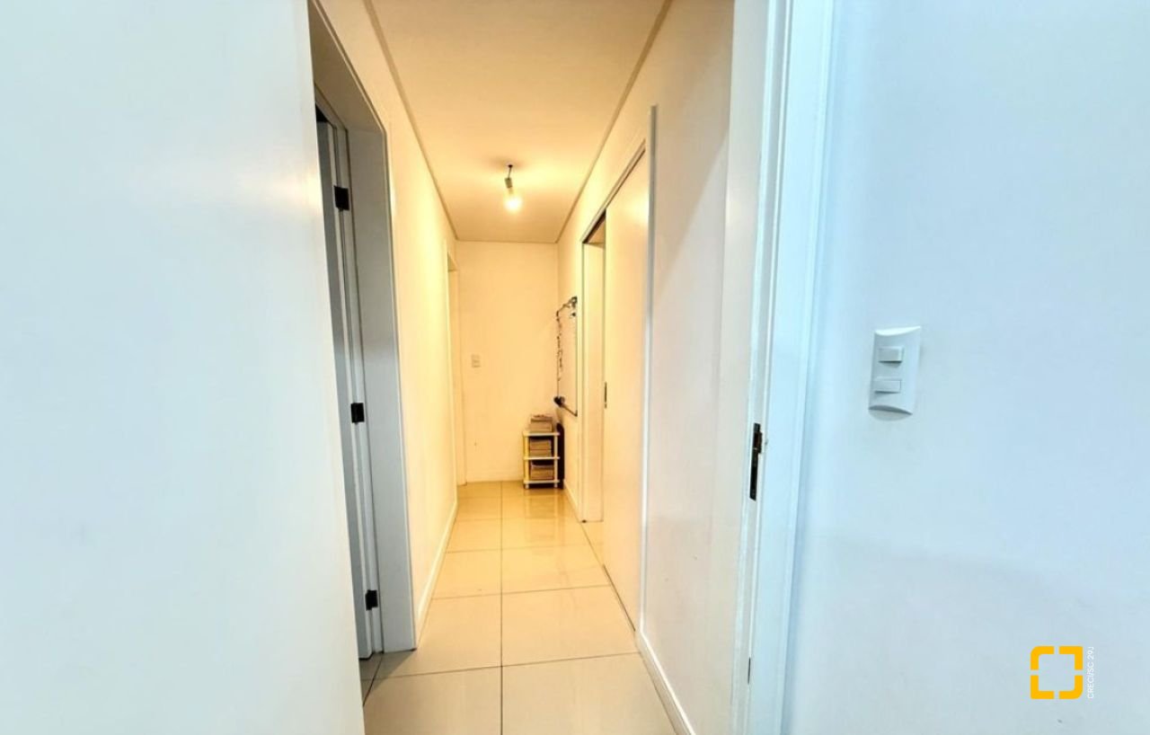 Apartamento com 124m², 3 quartos (sendo 1 suíte), 1 garagem, no bairro Centro em Palhoça