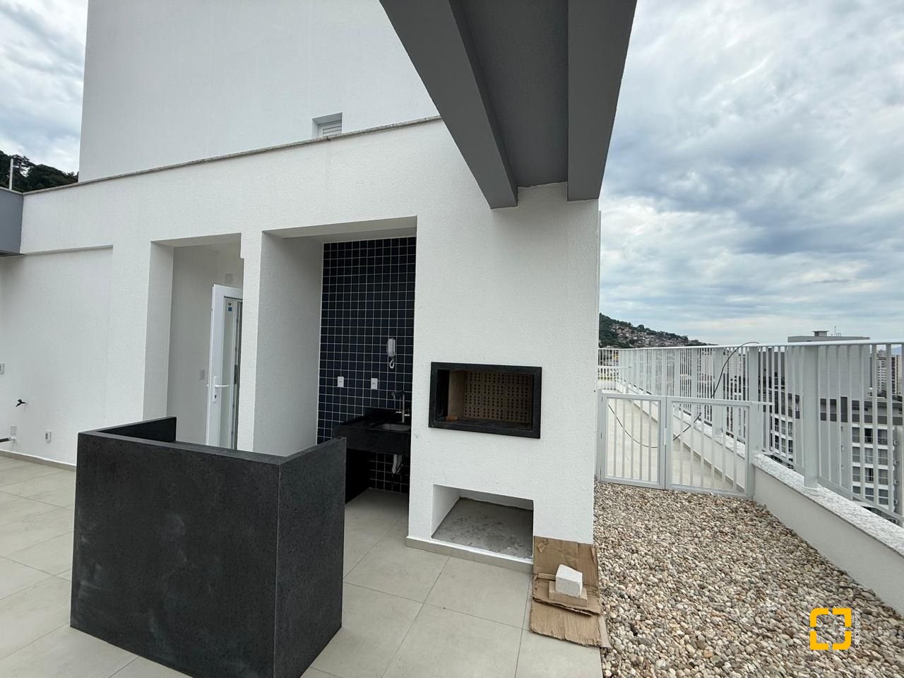 Apartamento com 51m², 1 quarto, 1 garagem, no bairro Centro em Florianópolis