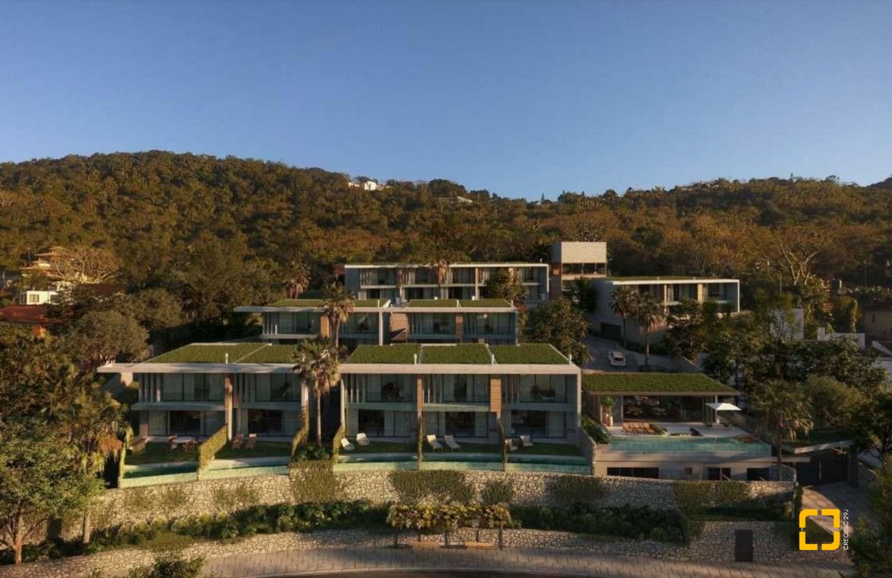 Casa de Condomínio com 234m², 3 quartos (sendo 1 suíte), 2 garagens, no bairro Lagoa da Conceição em Florianópolis