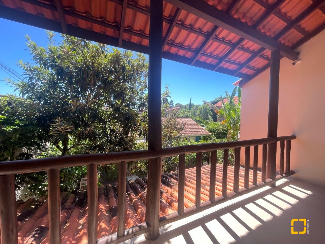 Casa com 450m², 9 quartos (sendo 3 suítes), 4 garagens, no bairro Ingleses em Florianópolis