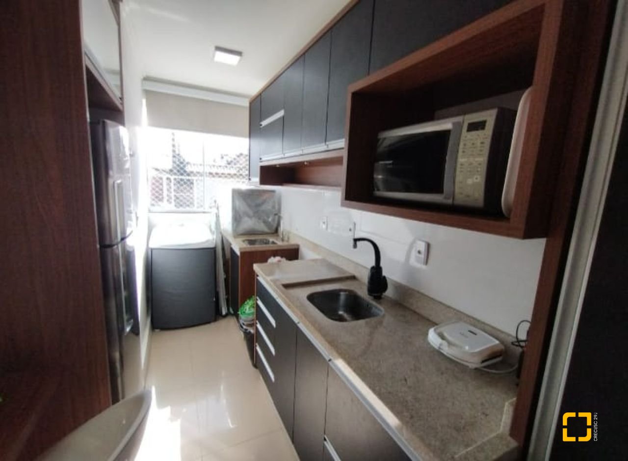 Apartamento com 64m², 2 quartos (sendo 1 suíte), 1 garagem, no bairro Campeche em Florianópolis