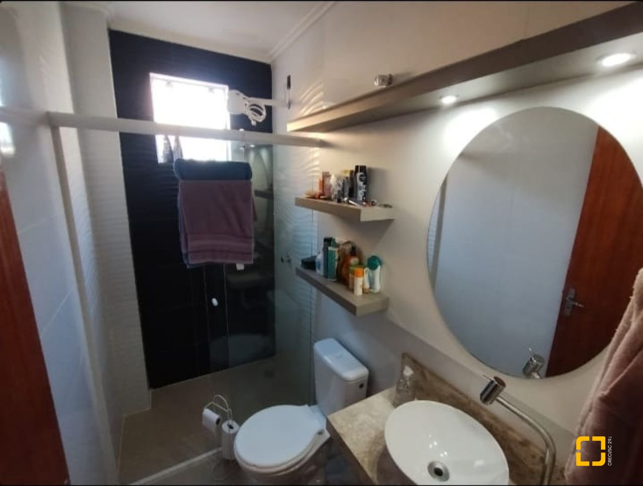 Apartamento com 64m², 2 quartos (sendo 1 suíte), 1 garagem, no bairro Campeche em Florianópolis