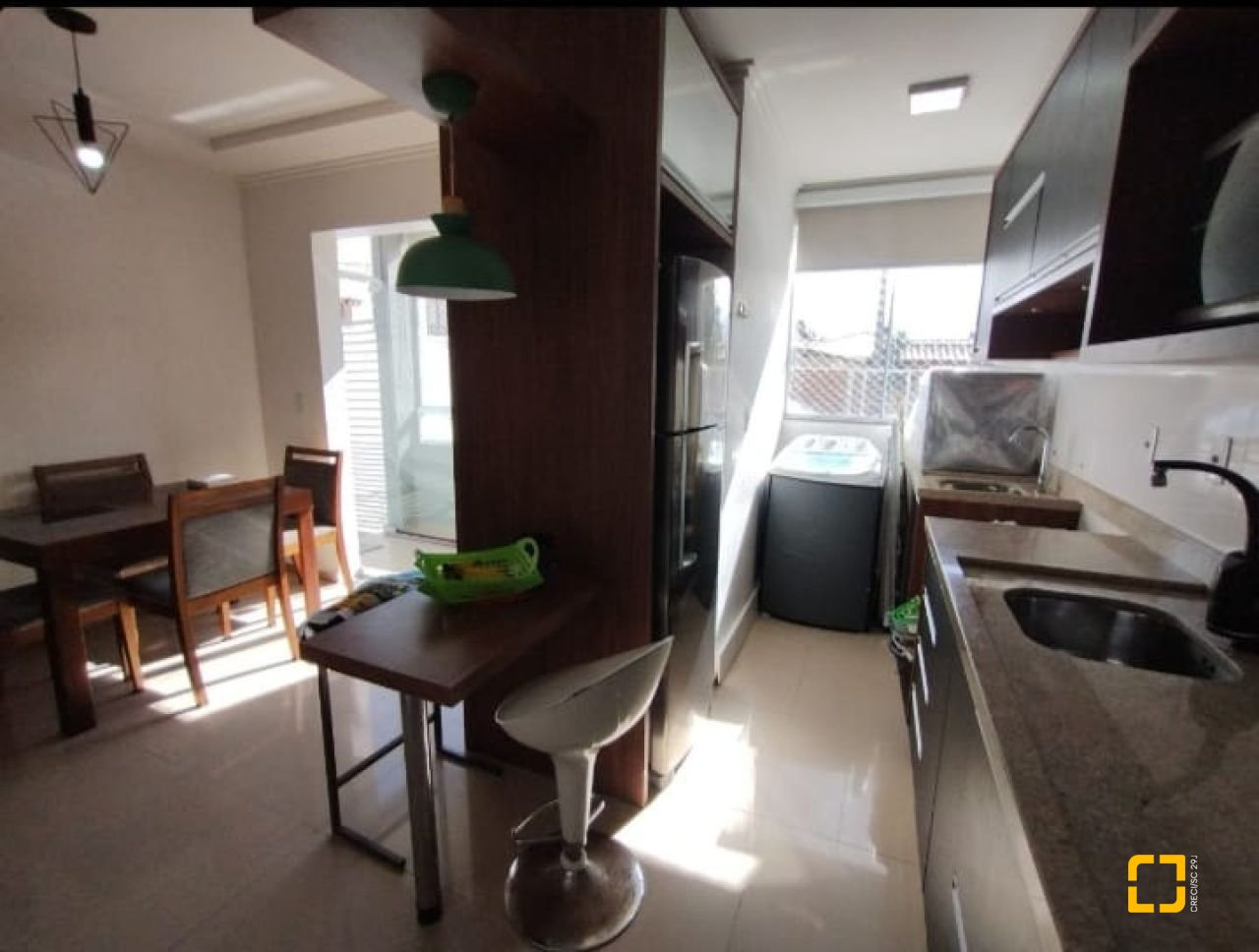 Apartamento com 64m², 2 quartos (sendo 1 suíte), 1 garagem, no bairro Campeche em Florianópolis