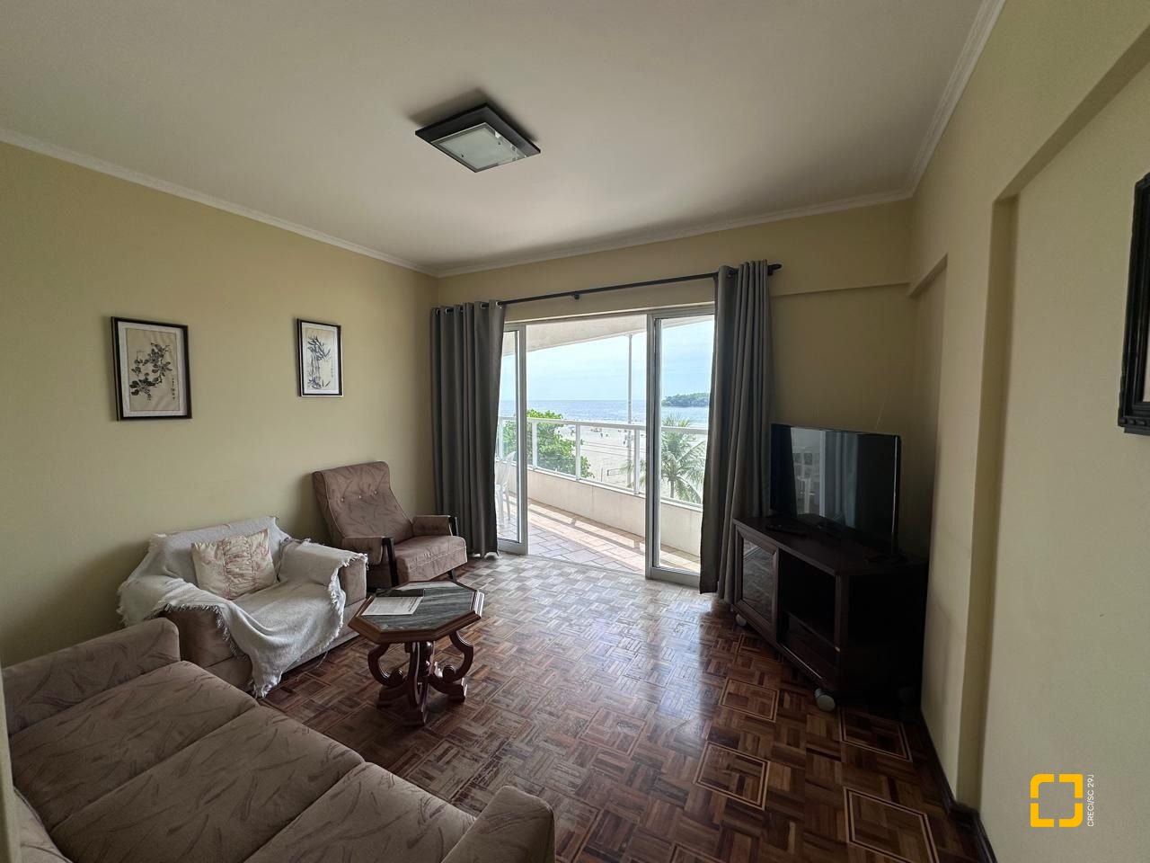 Apartamento com 114m², 2 quartos (sendo 1 suíte), 1 garagem, no bairro Centro em Balneário Camboriú