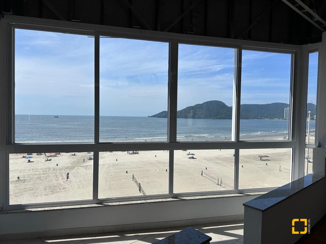 Apartamento com 114m², 2 quartos (sendo 1 suíte), 1 garagem, no bairro Centro em Balneário Camboriú