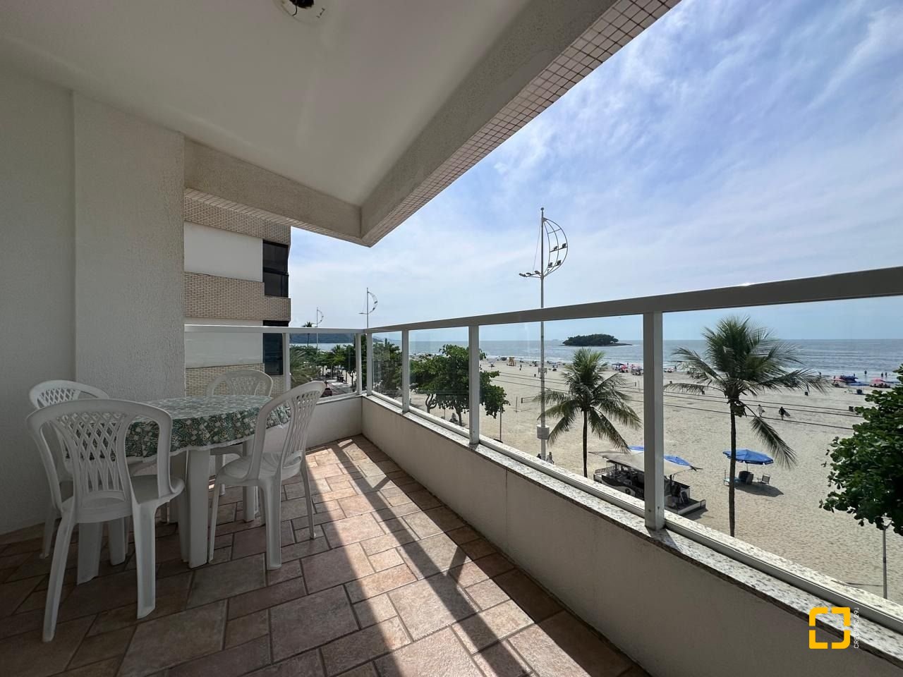 Apartamento com 114m², 2 quartos (sendo 1 suíte), 1 garagem, no bairro Centro em Balneário Camboriú
