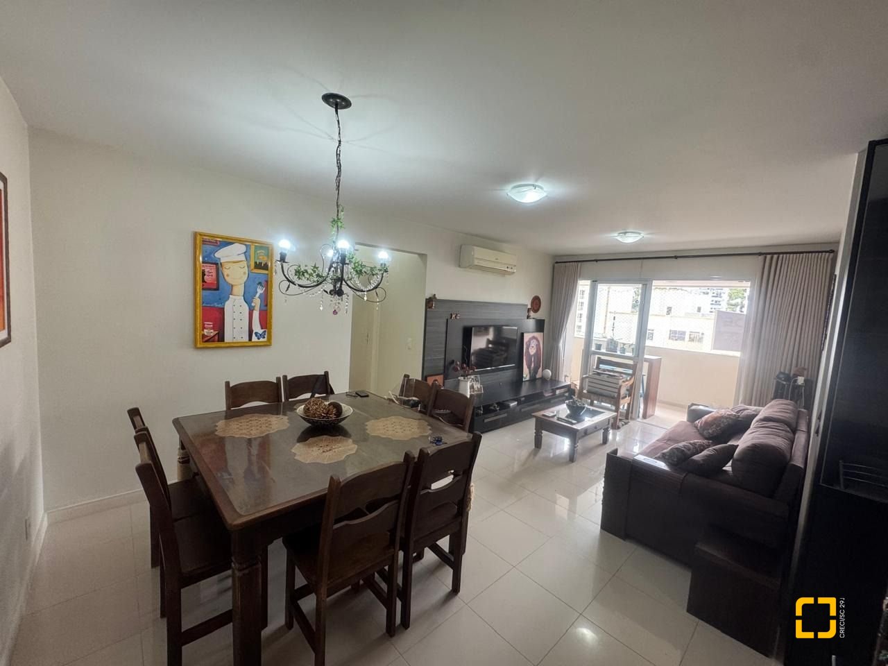 Apartamento com 122m², 4 quartos (sendo 1 suíte), 2 garagens, no bairro Itacorubi em Florianópolis
