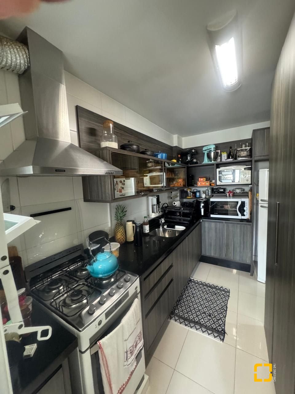 Apartamento com 122m², 4 quartos (sendo 1 suíte), 2 garagens, no bairro Itacorubi em Florianópolis