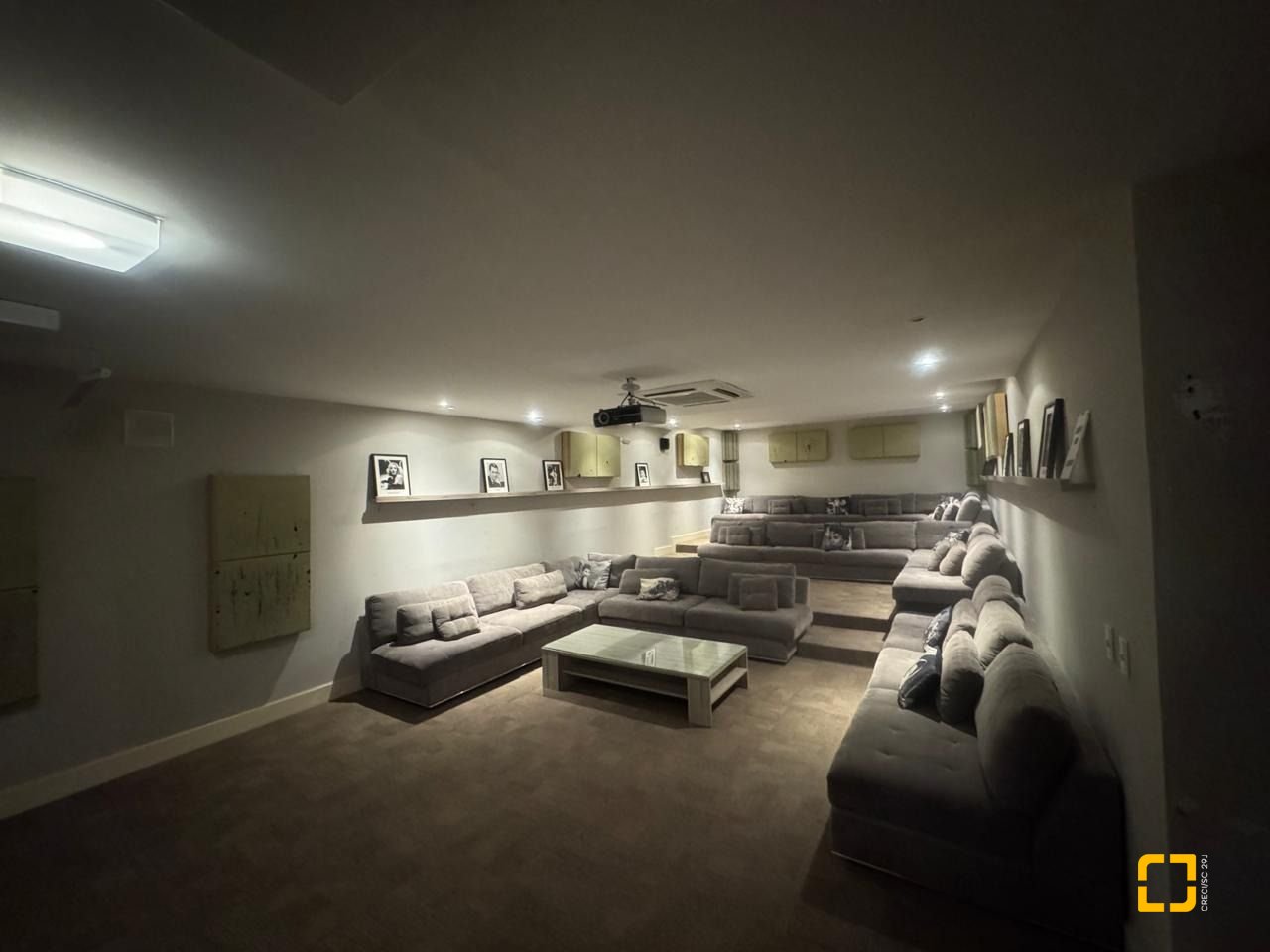 Apartamento com 122m², 4 quartos (sendo 1 suíte), 2 garagens, no bairro Itacorubi em Florianópolis