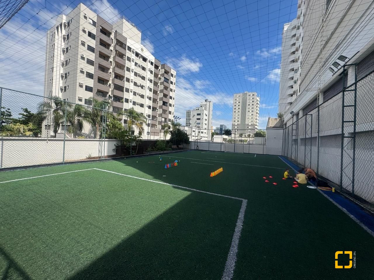 Apartamento com 122m², 4 quartos (sendo 1 suíte), 2 garagens, no bairro Itacorubi em Florianópolis