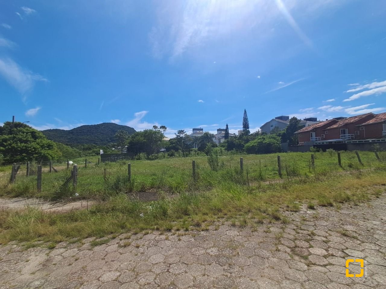 Terreno com 1340m², no bairro Ingleses em Florianópolis