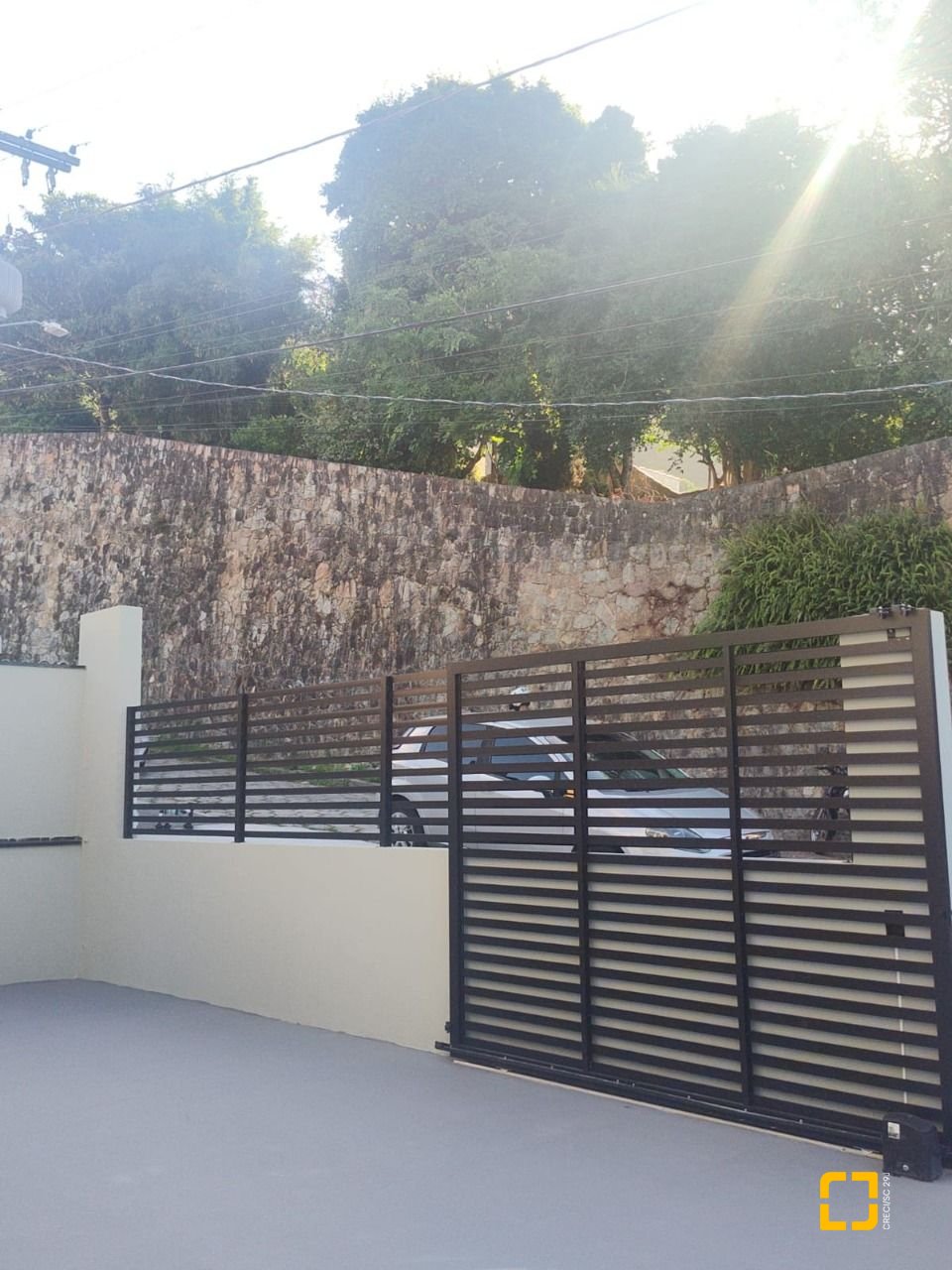 Casa com 184m², 6 quartos (sendo 3 suítes), 2 garagens, no bairro Trindade em Florianópolis