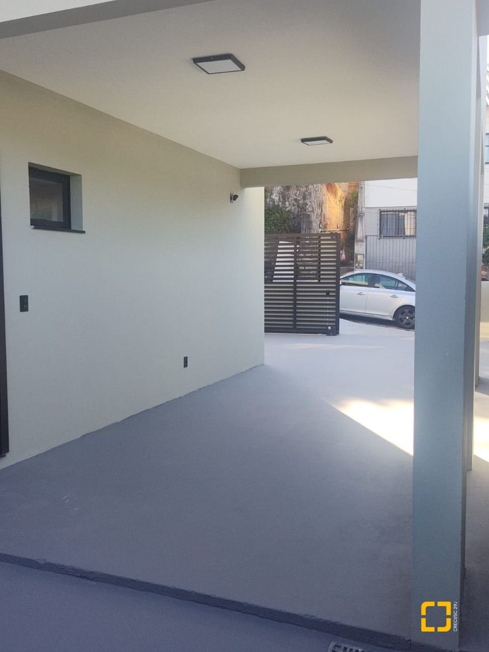 Casa com 184m², 6 quartos (sendo 3 suítes), 2 garagens, no bairro Trindade em Florianópolis