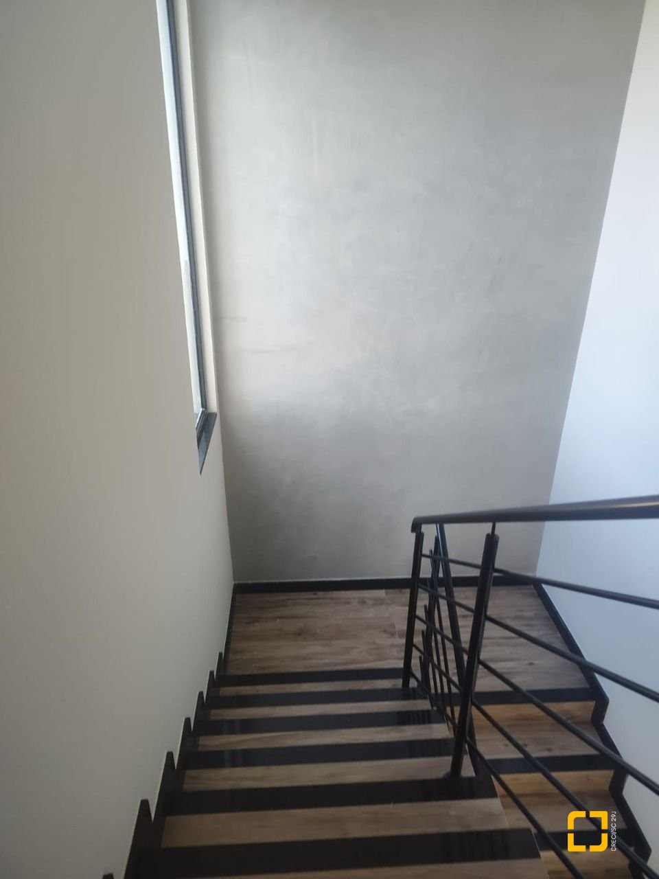 Casa com 184m², 6 quartos (sendo 3 suítes), 2 garagens, no bairro Trindade em Florianópolis