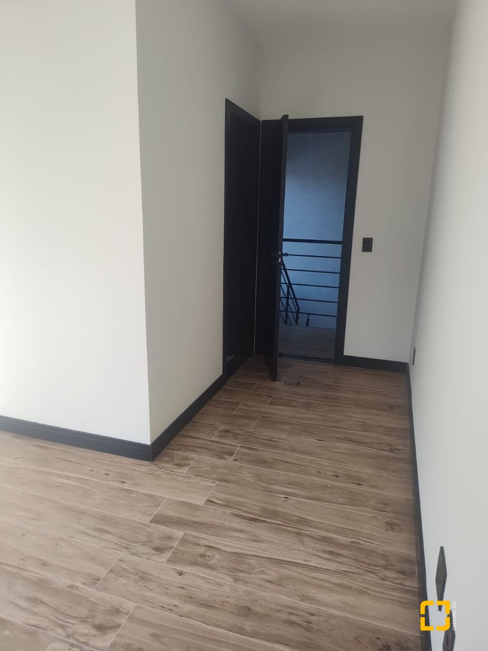 Casa com 184m², 6 quartos (sendo 3 suítes), 2 garagens, no bairro Trindade em Florianópolis
