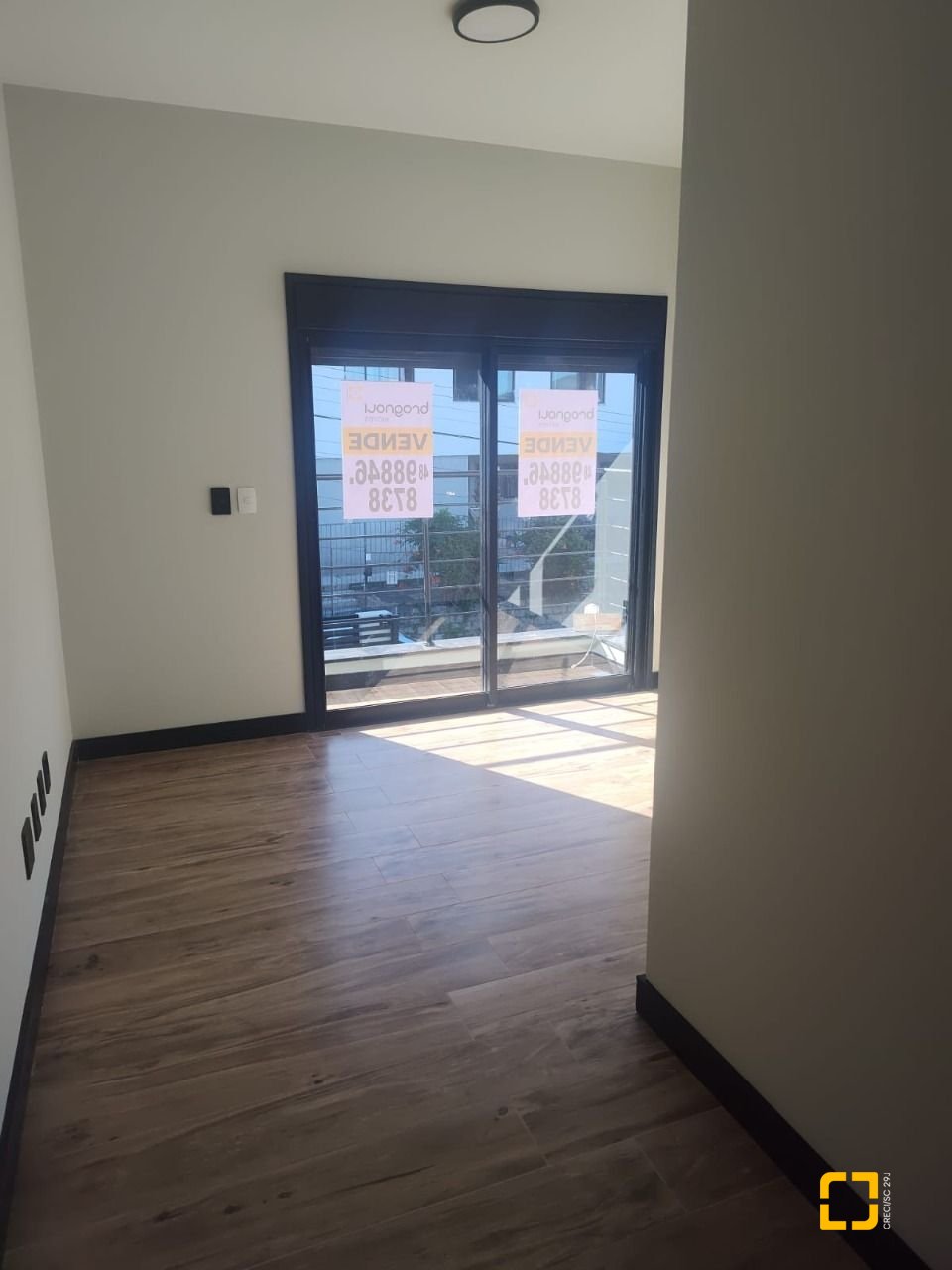 Casa com 184m², 6 quartos (sendo 3 suítes), 2 garagens, no bairro Trindade em Florianópolis
