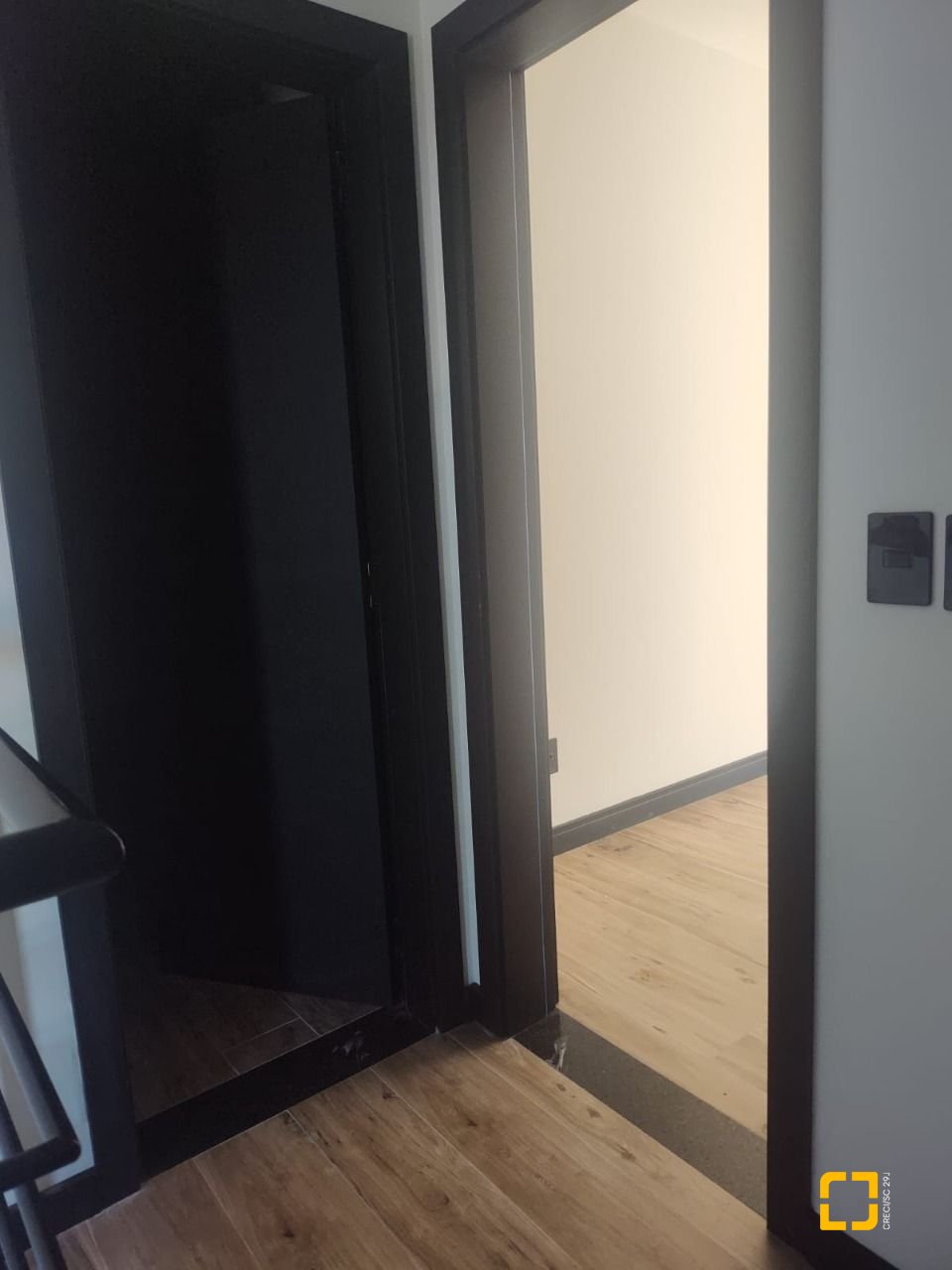 Casa com 184m², 6 quartos (sendo 3 suítes), 2 garagens, no bairro Trindade em Florianópolis