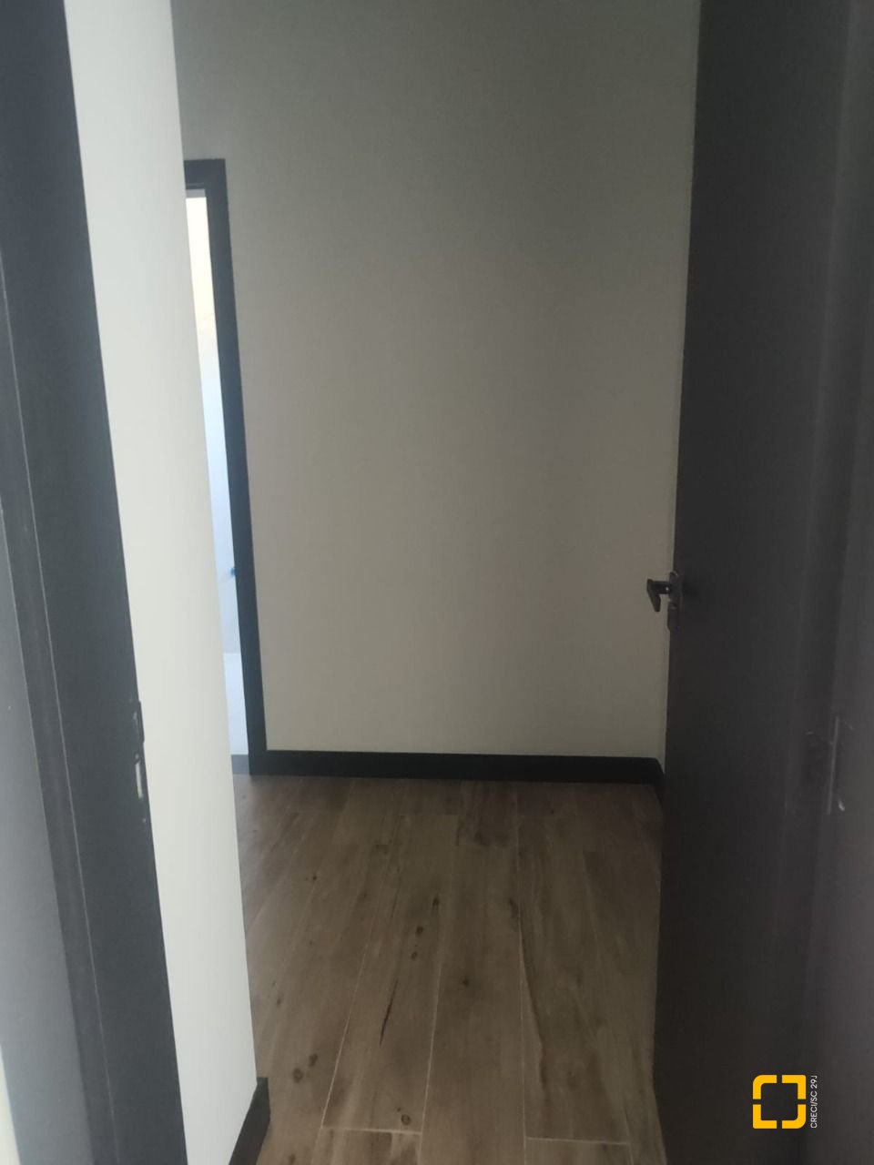 Casa com 184m², 6 quartos (sendo 3 suítes), 2 garagens, no bairro Trindade em Florianópolis